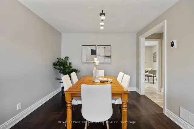 Additional image 10 of 8 Buttercup Crt