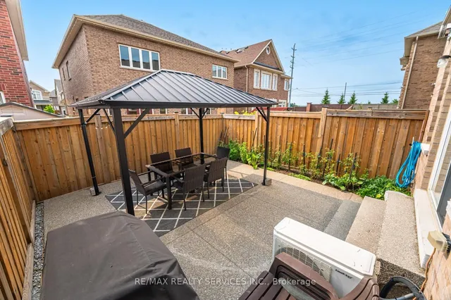 Additional image 33 of 34 Pennycross Cres