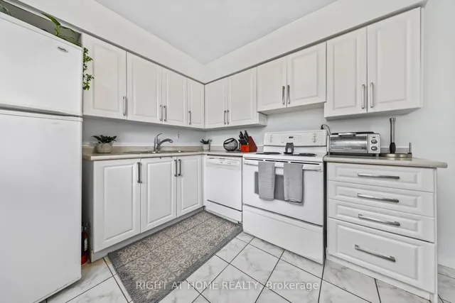 Additional image 17 of 1665 Victoria Park Ave Unit 206