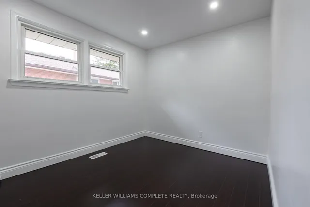 Additional image 20 of 1392 Royal Dr