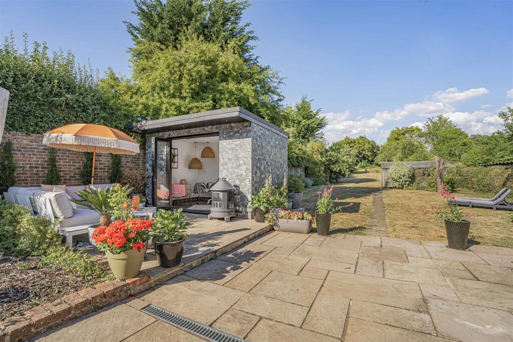 Additional image 19 of Codicote Road, Welwyn