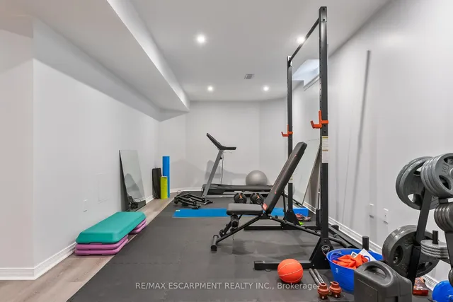 Additional image 36 of 2421 Susquehanna Crt