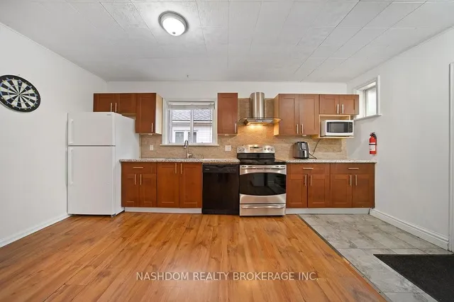 Additional image 5 of 82 Whitney Ave