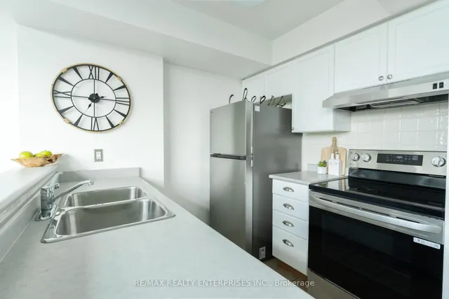 Additional image 11 of 200 Manitoba St Unit 333