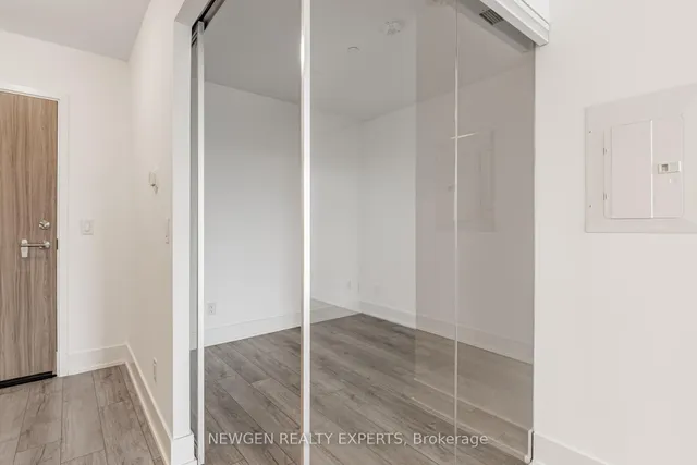 Additional image 19 of 3100 Keele St Unit 521