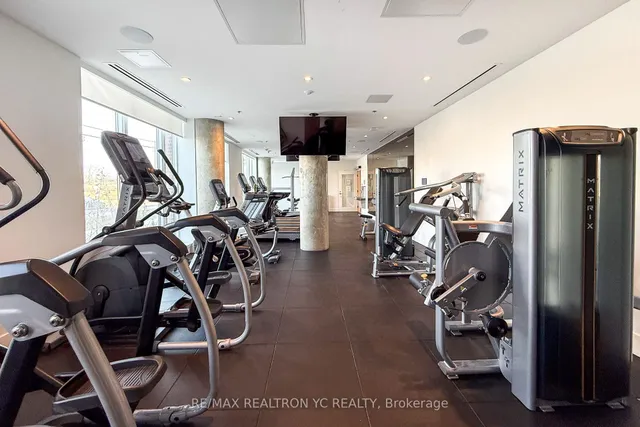 Additional image 27 of 3100 Keele St Unit 803