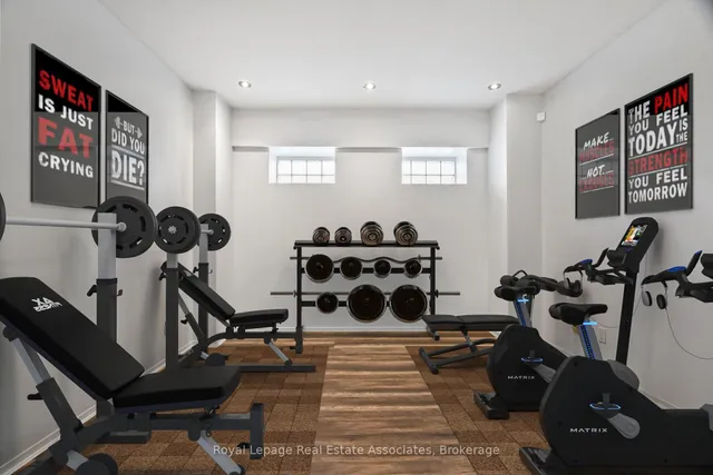 Additional image 31 of 1 Baxter St Unit 8