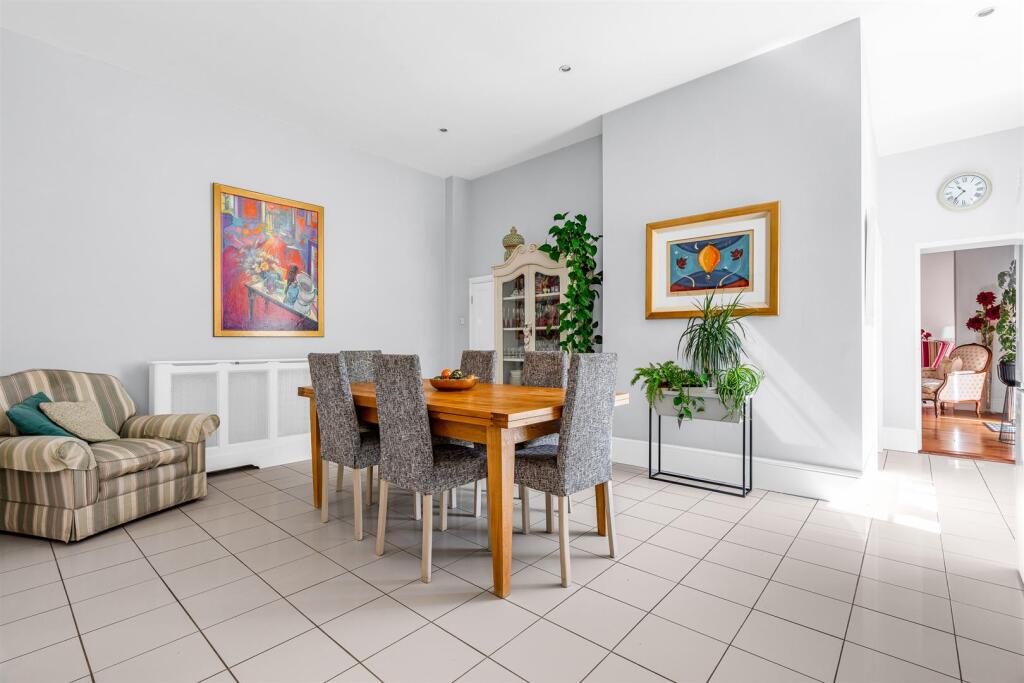 Additional image 11 of Tewin Water House, Tewin Water, Digswell