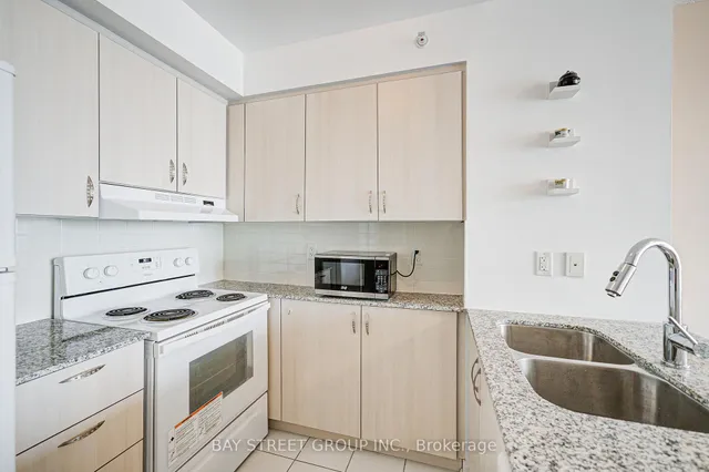 Additional image 10 of 5740 Yonge St Unit 1003