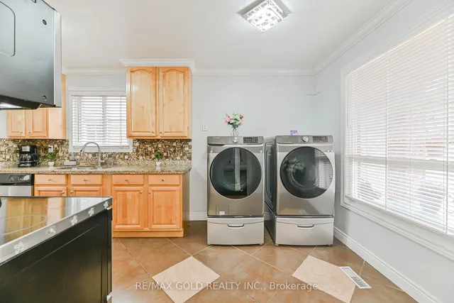 Additional image 10 of 31 Cassander Cres