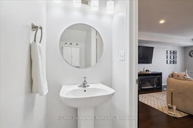 Additional image 23 of 2508 Post Rd Unit 17