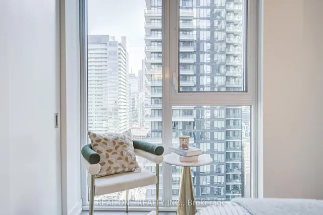 Additional image 15 of 357 King St Unit 2803