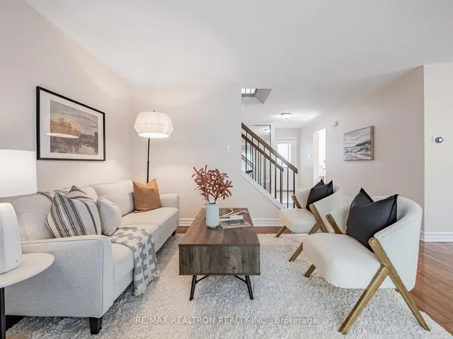 Additional image 8 of 32 Thatcher Crt