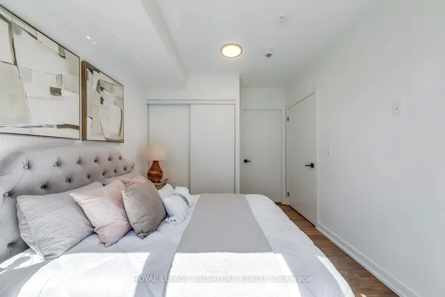 Additional image 21 of 2 Augusta Ave Unit 1003