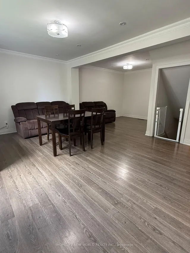 Additional image 5 of 111 Vauxhall Dr