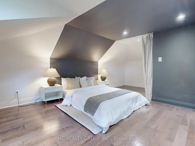 Additional image 36 of 124 Lawrence Ave