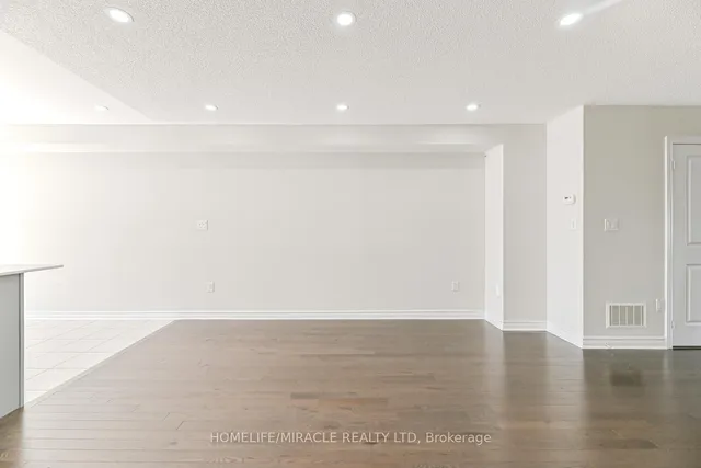 Additional image 16 of 35 Finegan Circ