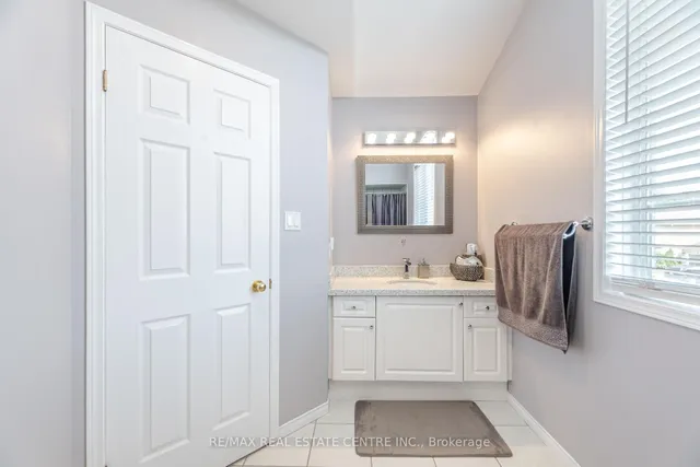 Additional image 29 of 35 Pantano Dr