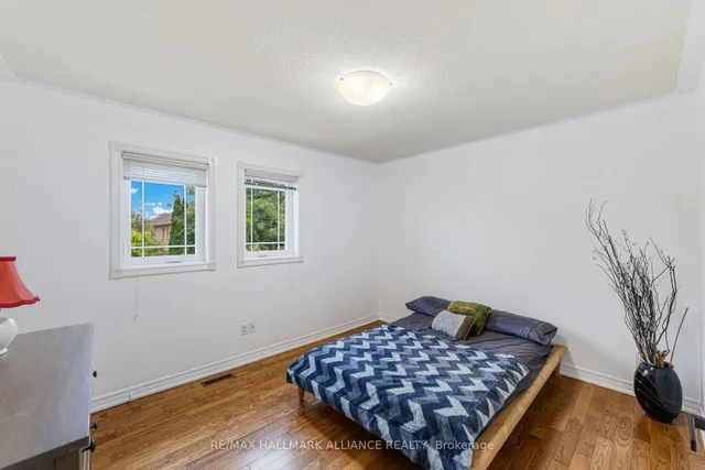 Additional image 24 of 365 Turnberry Cres