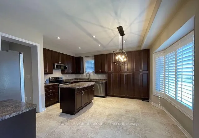 Additional image 10 of 4605 Keystone Cres