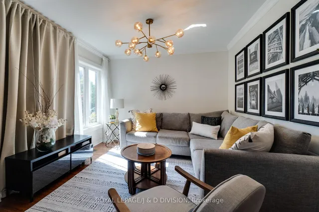 Additional image 8 of 2448 Capilano Cres