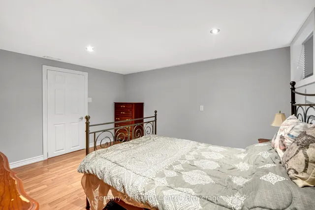 Additional image 31 of 3233 Monica Dr