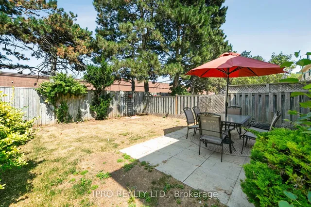 Additional image 40 of 3455 Caplan Cres Unit 3