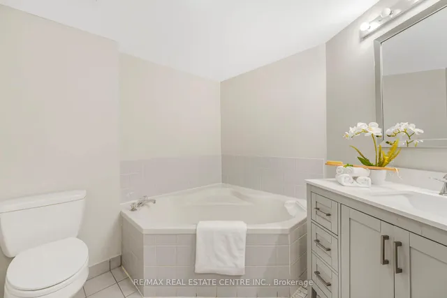 Additional image 23 of 3233 Eglinton Ave Unit 407