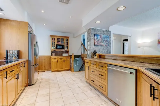 Additional image 9 of 3500 Rockwood Dr