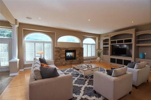 Additional image 6 of 43 Lowinger Ave