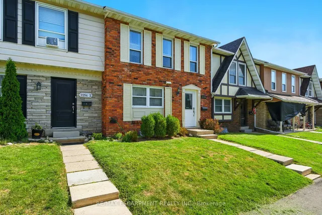 Additional image 3 of 2254 Upper Middle Rd Unit 3