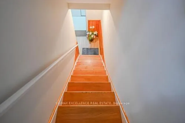 Additional image 31 of 80 Wickstead Crt