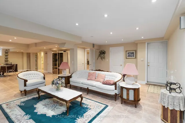 Additional image 18 of 39 Saint Hubert Dr