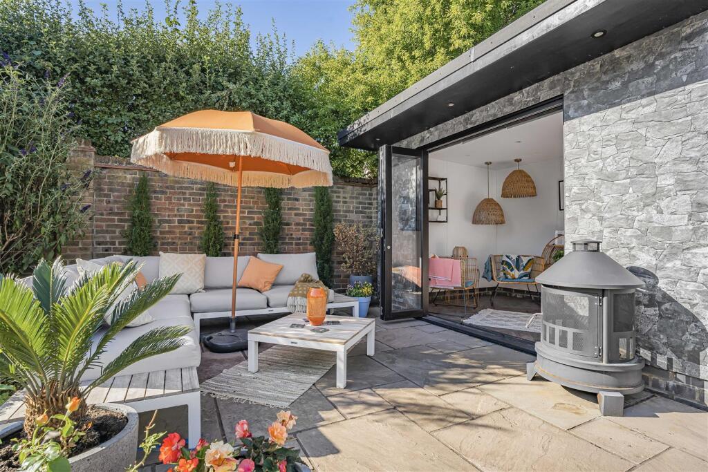 Additional image 20 of Codicote Road, Welwyn