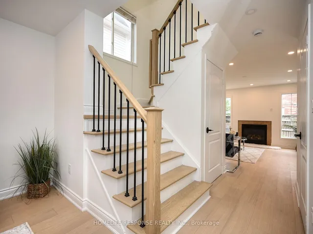 Additional image 21 of 1119 KELLY Gate