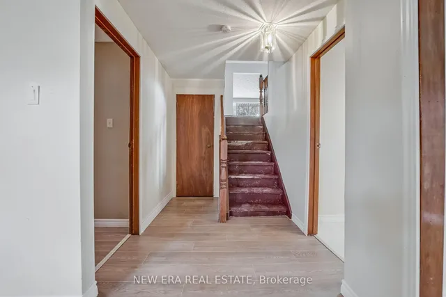 Additional image 21 of 3 Envoy Blvd