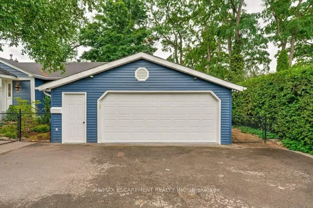 Additional image 3 of 636 WEST OVAL Dr