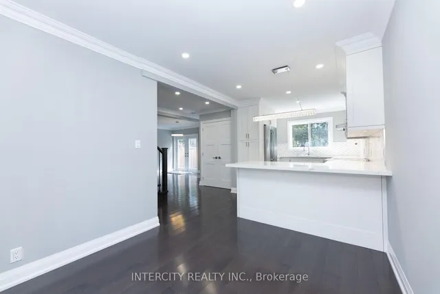 Additional image 11 of 19 Marowyne Dr