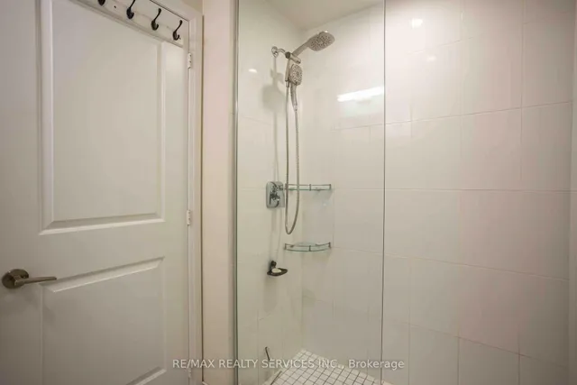 Additional image 23 of 35 Watergarden Dr Unit 918