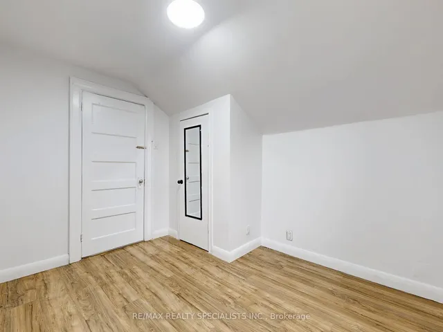 Additional image 30 of 18 Mary St