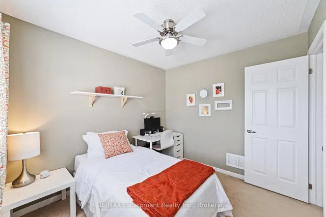 Additional image 20 of 1113 Riddell Cres