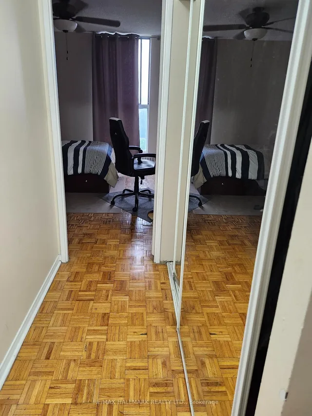 Additional image 9 of 4645 Jane St Unit 1207