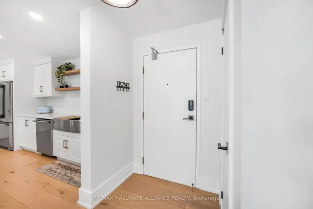 Additional image 2 of 2121 Lakeshore Rd Unit 205