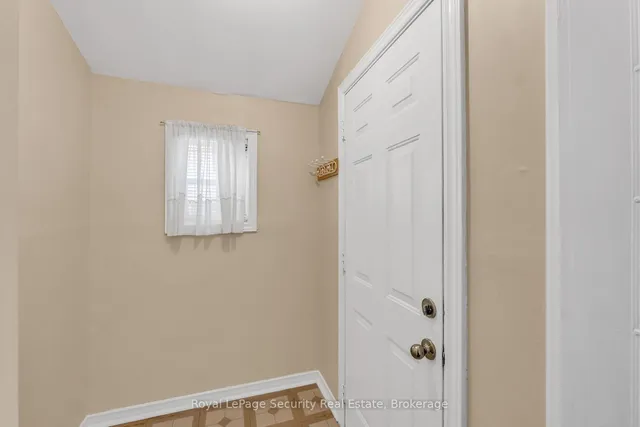 Additional image 14 of 427 Glenholme Ave