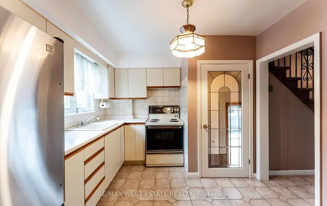 Additional image 13 of 1468 Wilson Ave