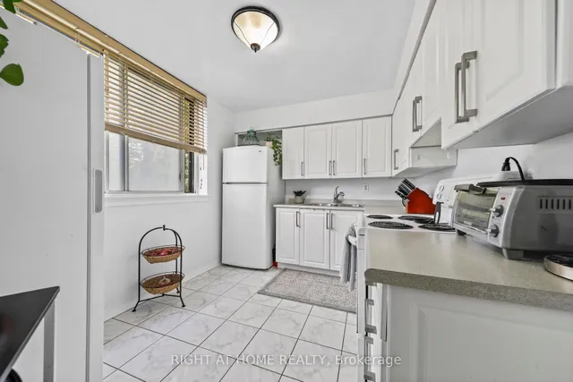 Additional image 15 of 1665 Victoria Park Ave Unit 206