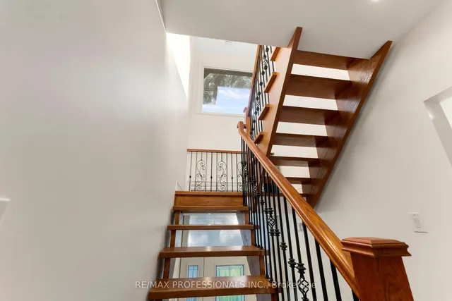 Additional image 3 of 1 Trillium Terr