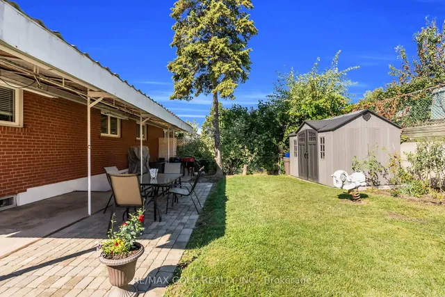 Additional image 47 of 52 Paradelle Cres
