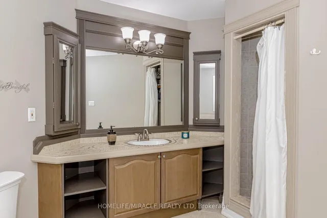 Additional image 30 of 32 Masters Green Cres