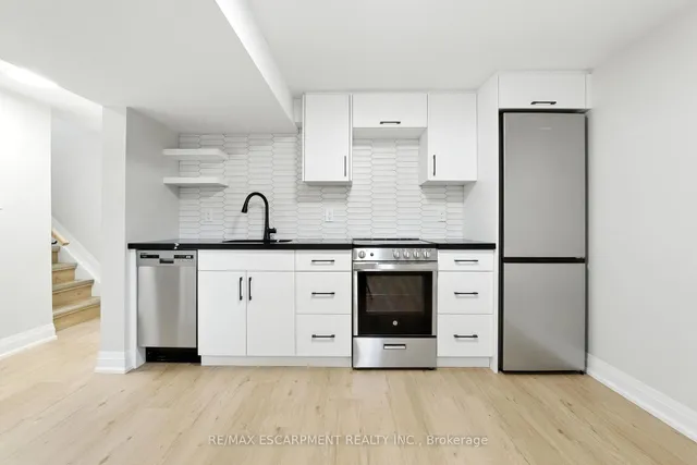 Additional image 27 of 929 UPPER OTTAWA St